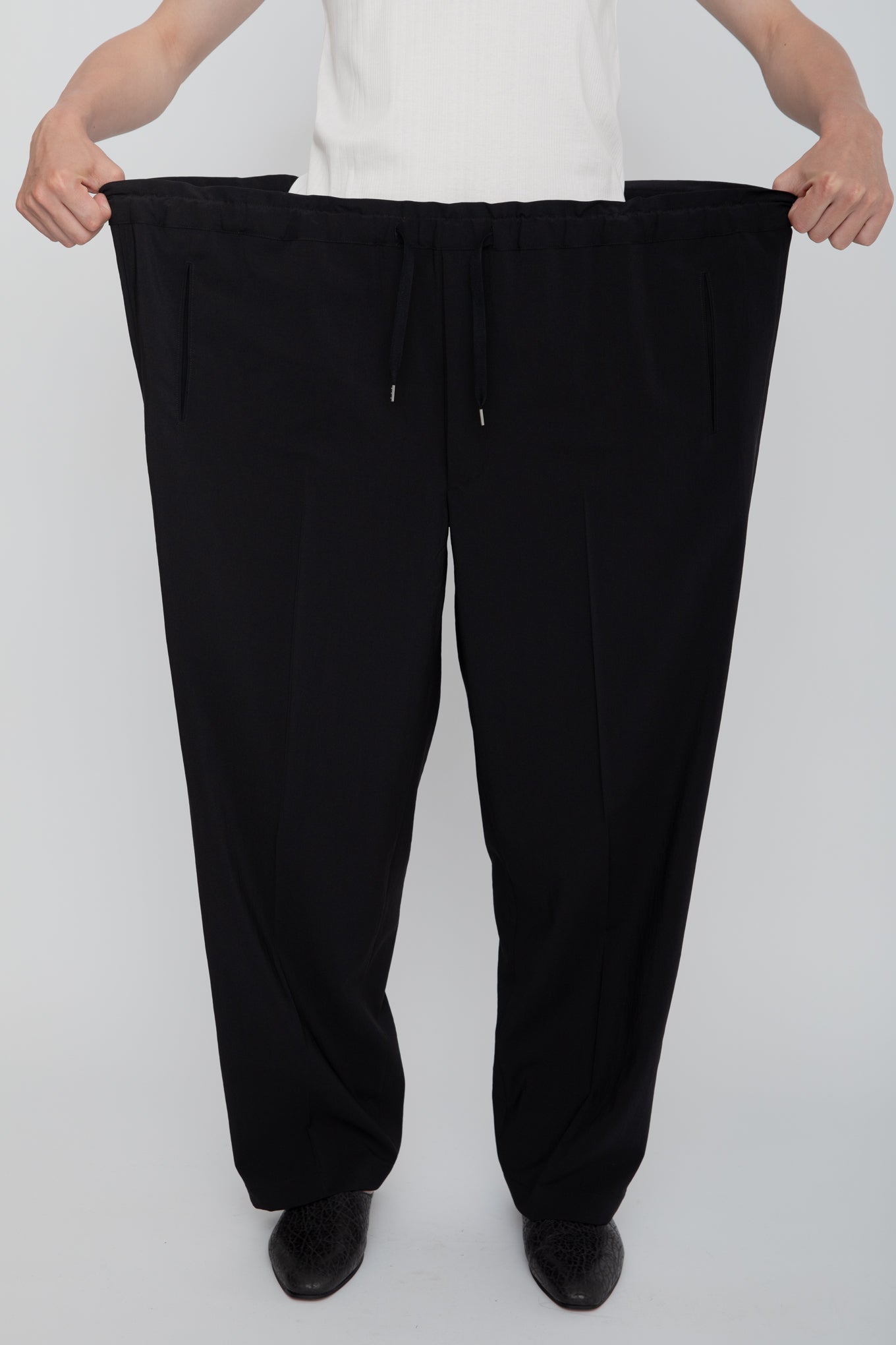 DOUGI PANTS / BLACK