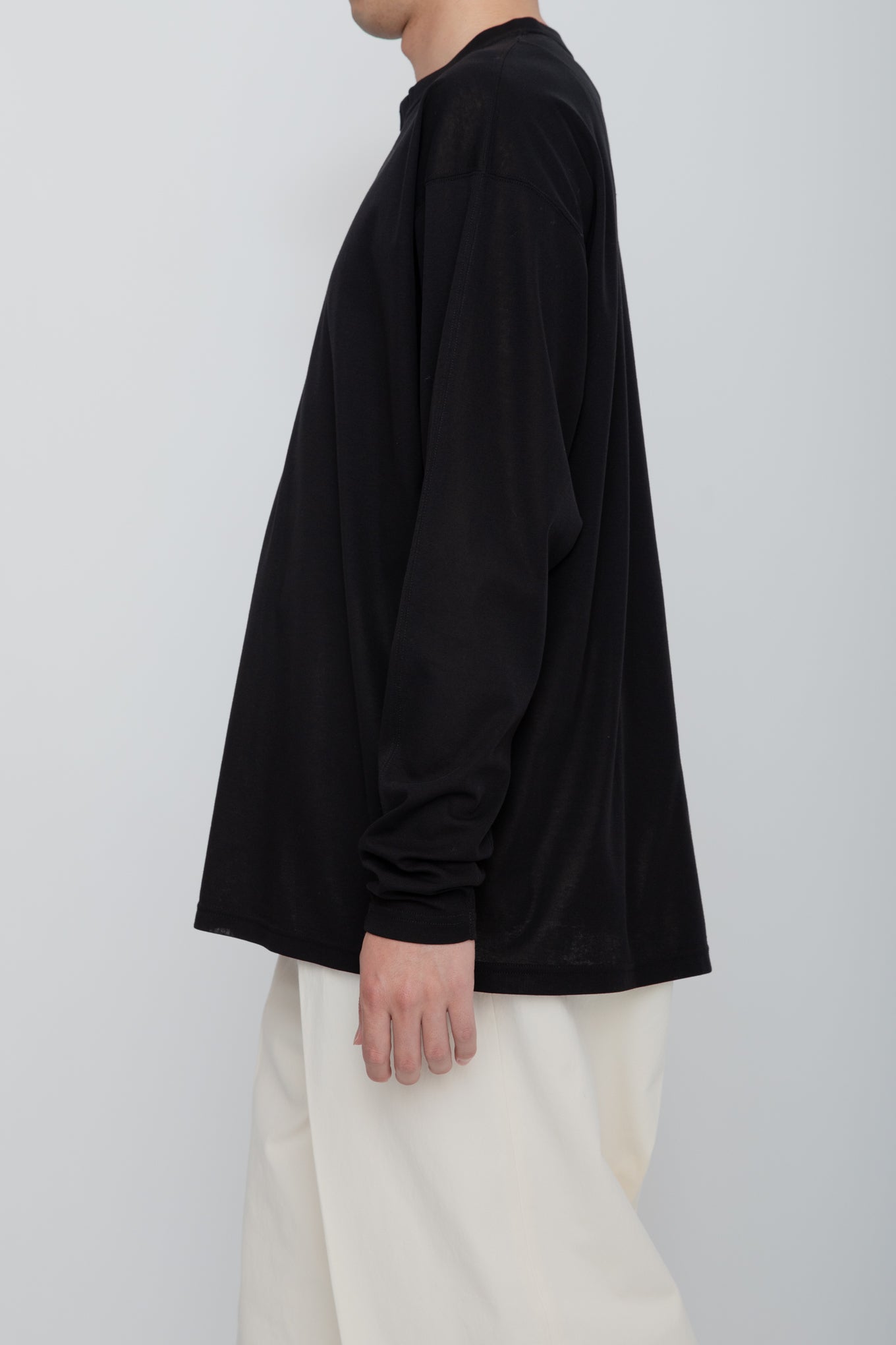 AIRFRAME HENLEY LS TEE  /  BLACK