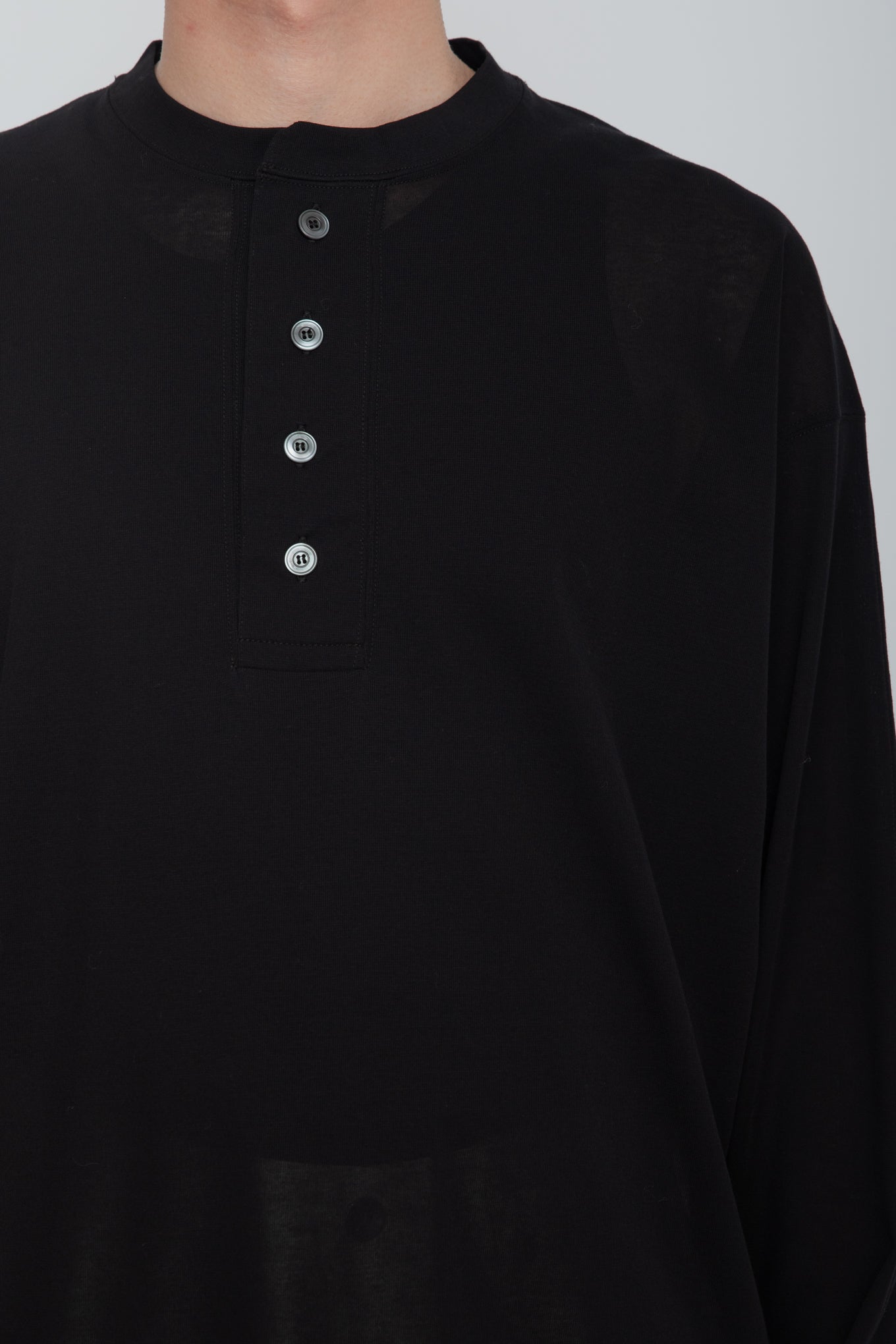 AIRFRAME HENLEY LS TEE  /  BLACK