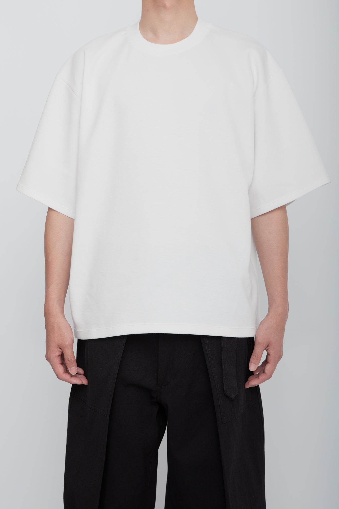 HIGH BACK COLLAR TEE  /  WHITE