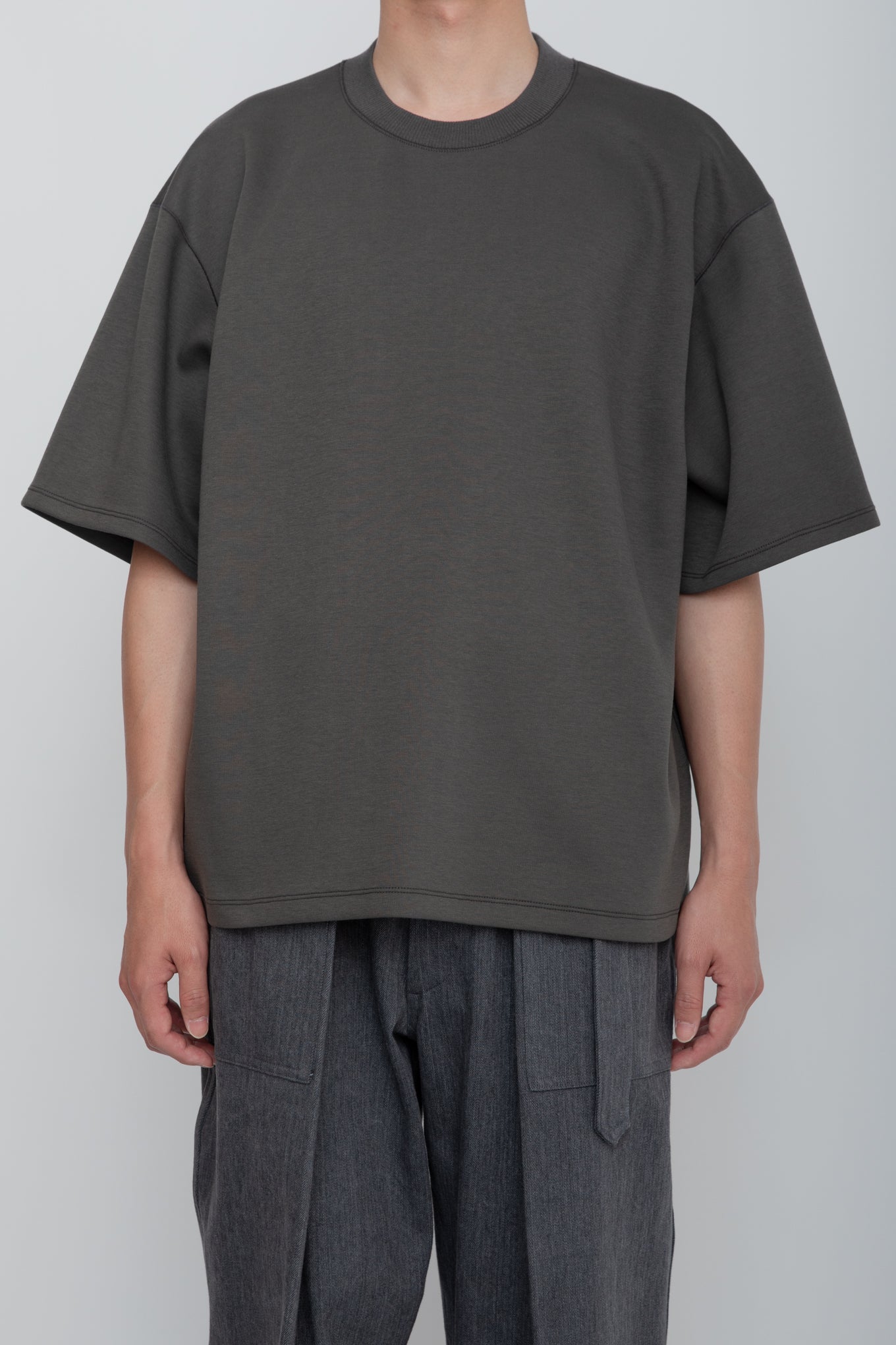 HIGH BACK COLLAR TEE  /  GRAY