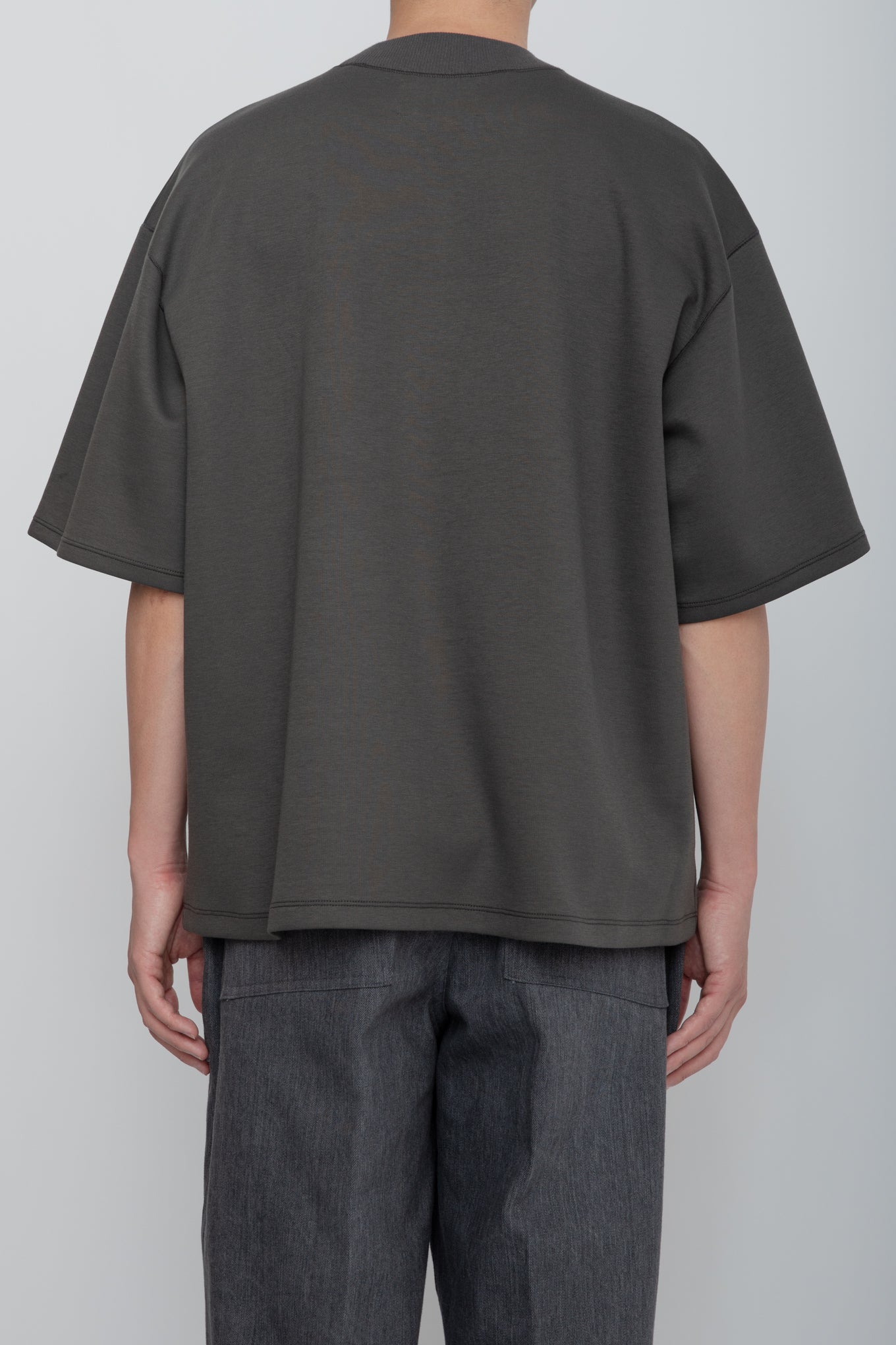 HIGH BACK COLLAR TEE  /  GRAY