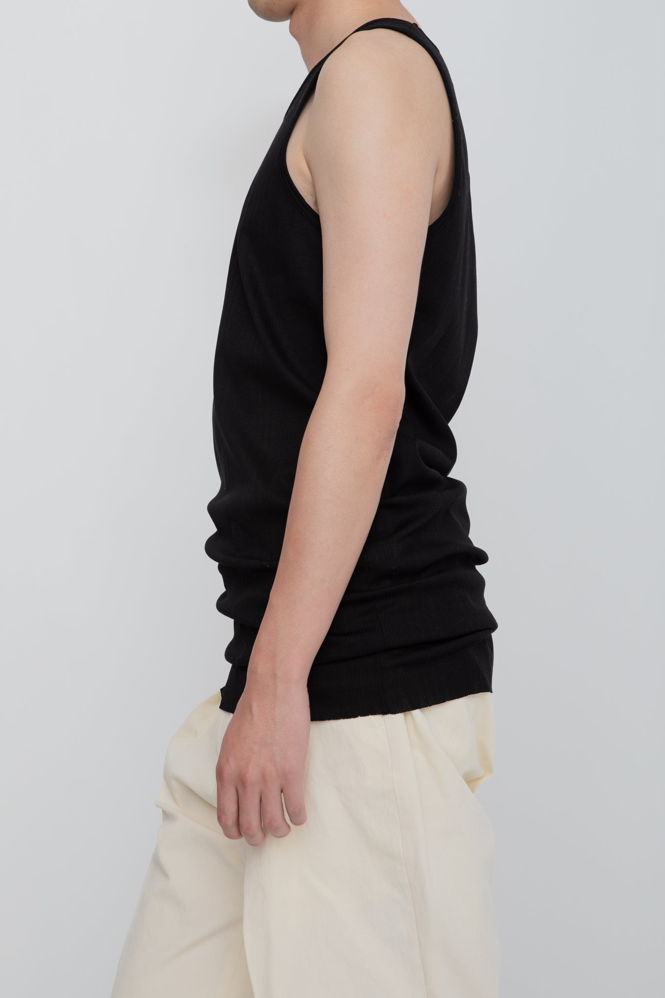 NUDE TANK TOP  /  BLACK