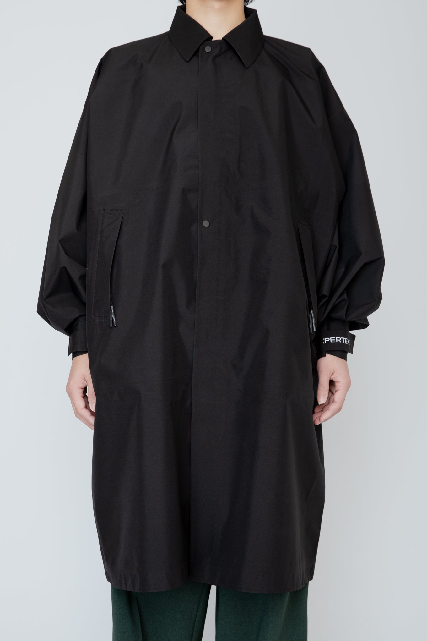 BREATHABLE WATERPROOF KITE COAT / BLACK