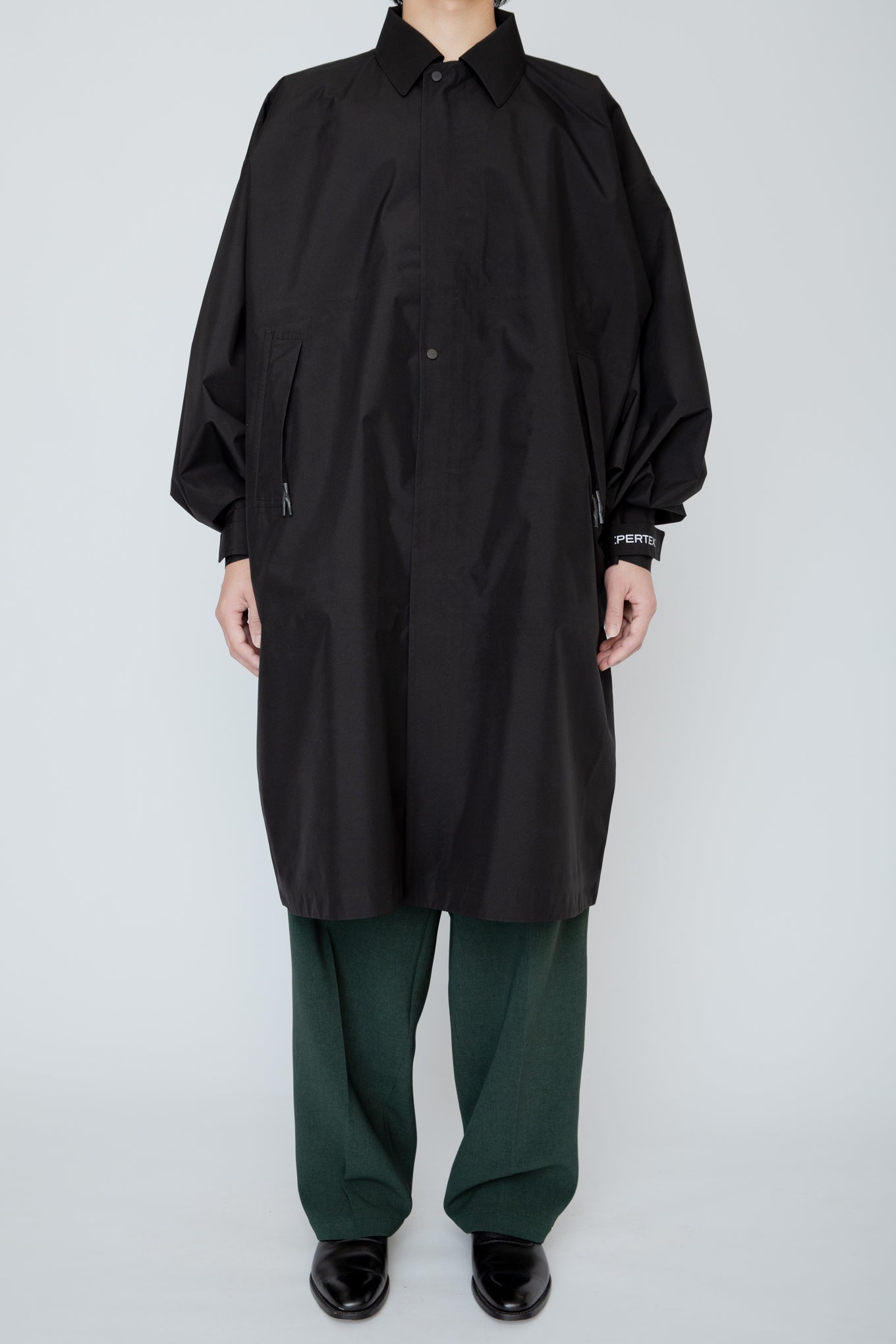 BREATHABLE WATERPROOF KITE COAT / BLACK