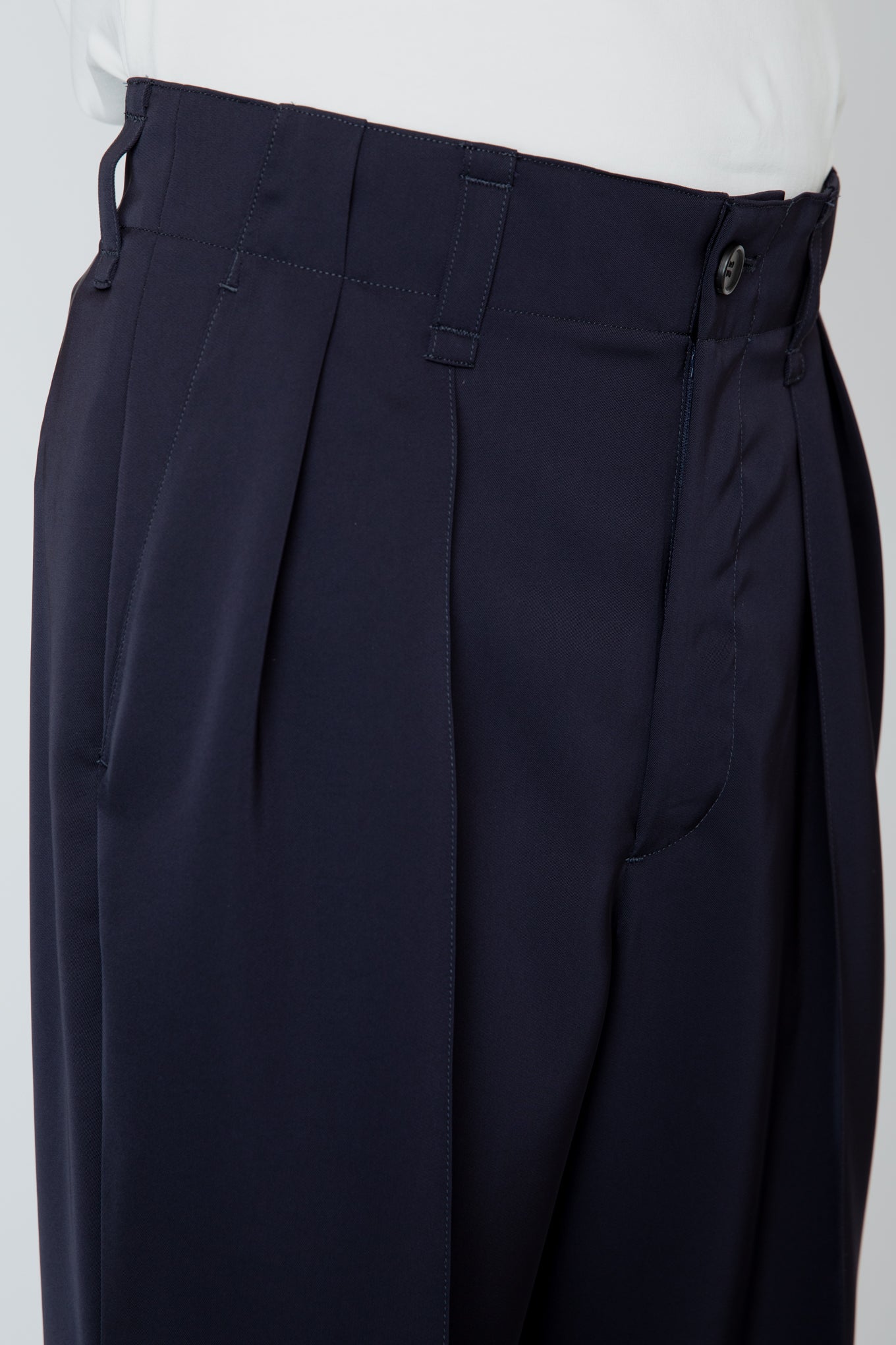 SUPPLE WIDE-LEG PANTS / NAVY