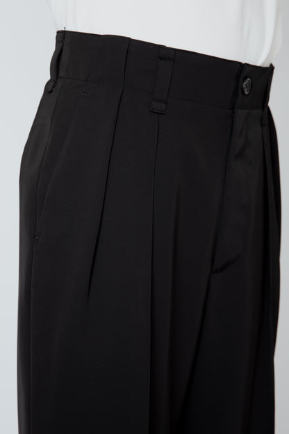 SUPPLE WIDE-LEG PANTS / BLACK