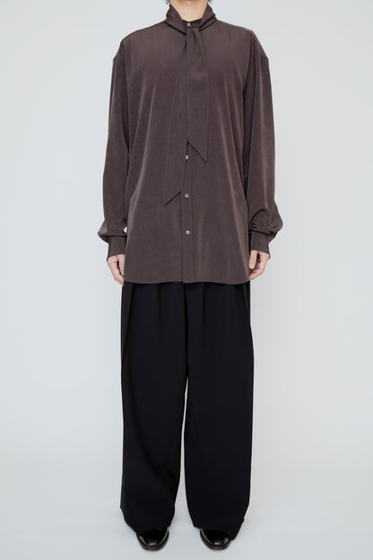 DETACHABLE SCARF-COLLAR SHIRT / BROWN