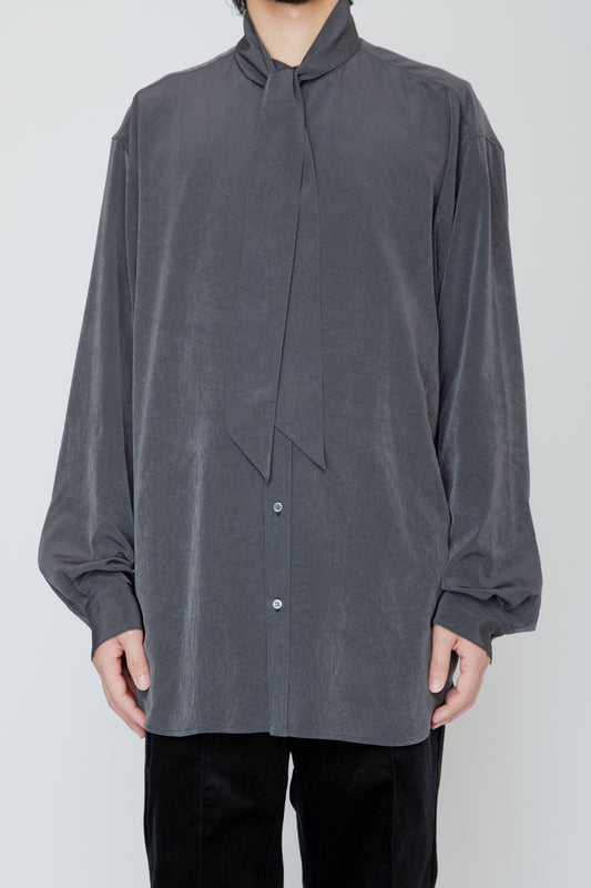 DETACHABLE SCARF-COLLAR SHIRT / CHARCOAL
