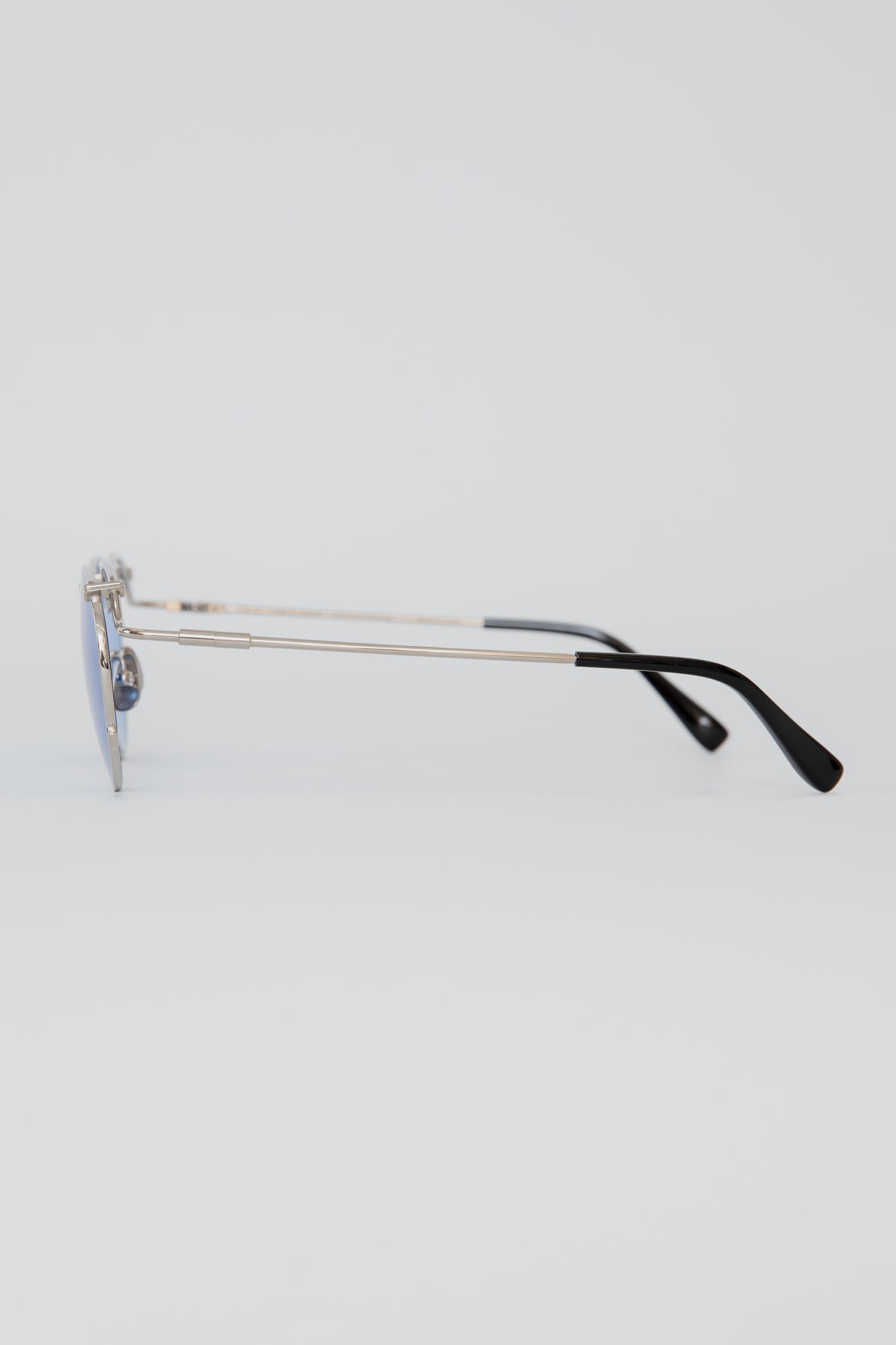 G90 / FRAME-POLISHED TITANIUM LENS-BLUE
