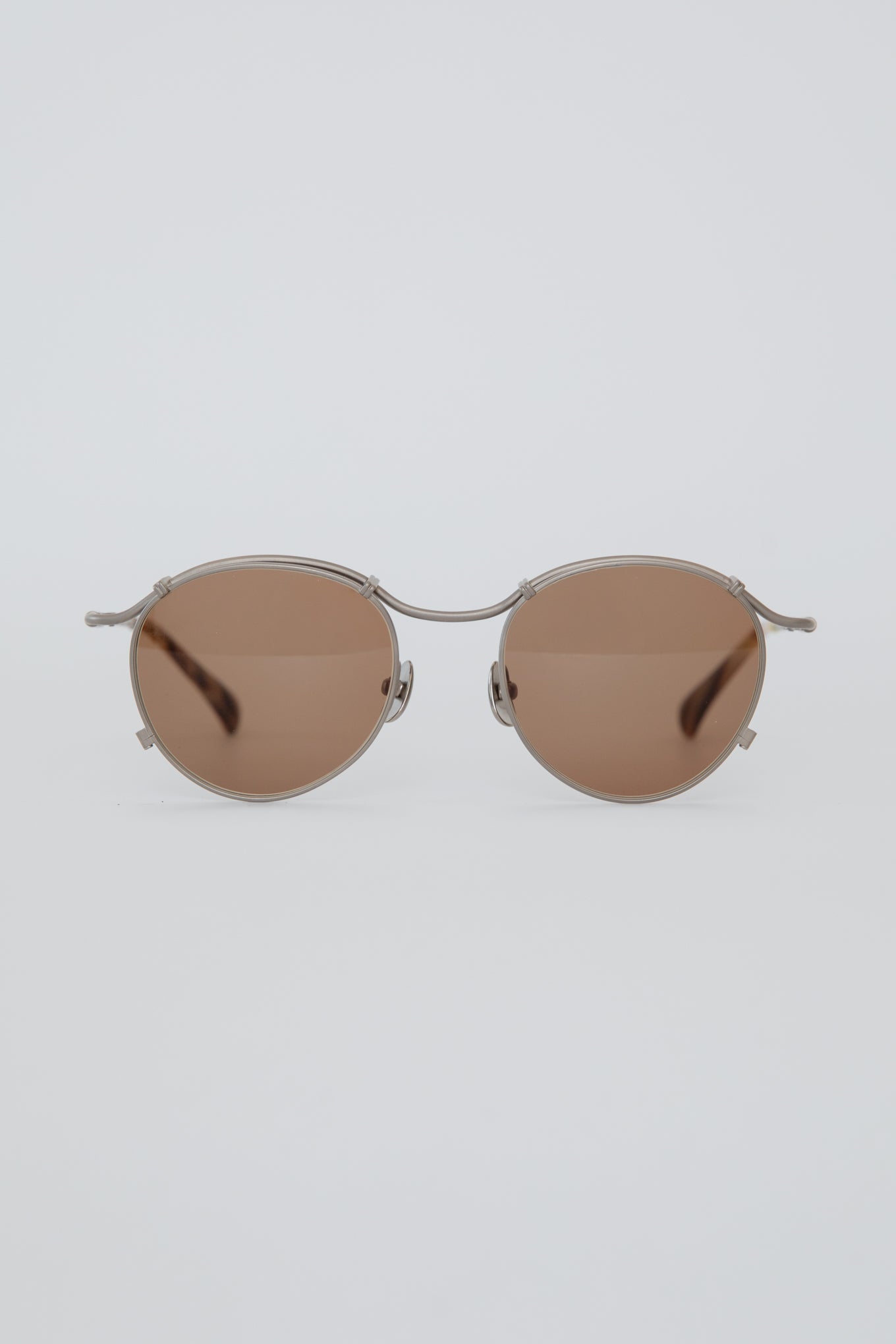 G90 / FRAME-MATTE TITANIUM LENS-BROWN