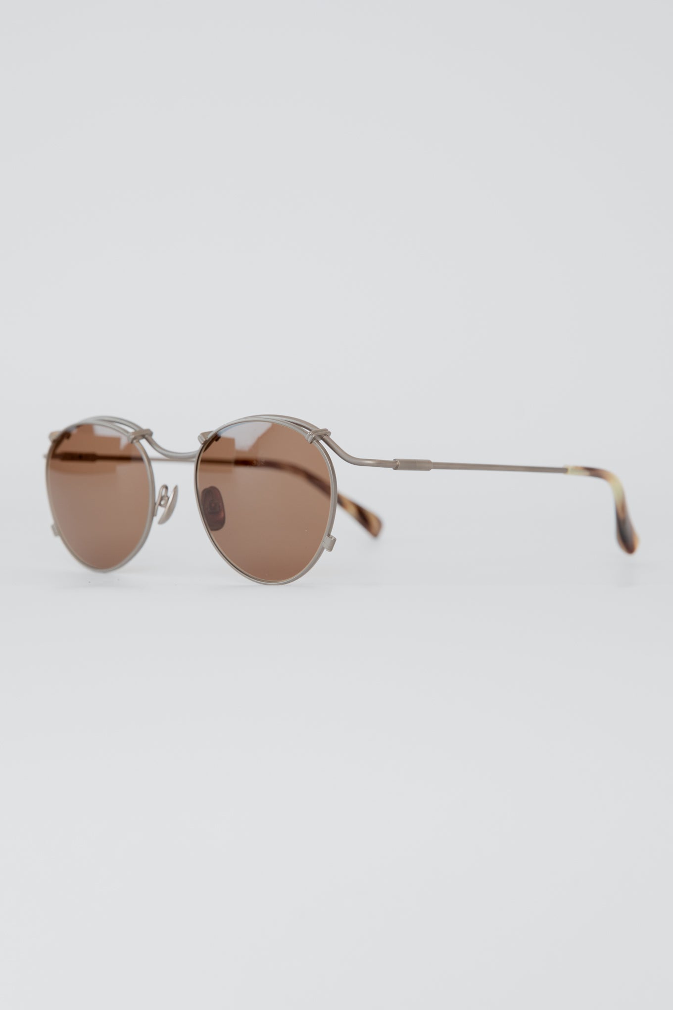 G90 / FRAME-MATTE TITANIUM LENS-BROWN