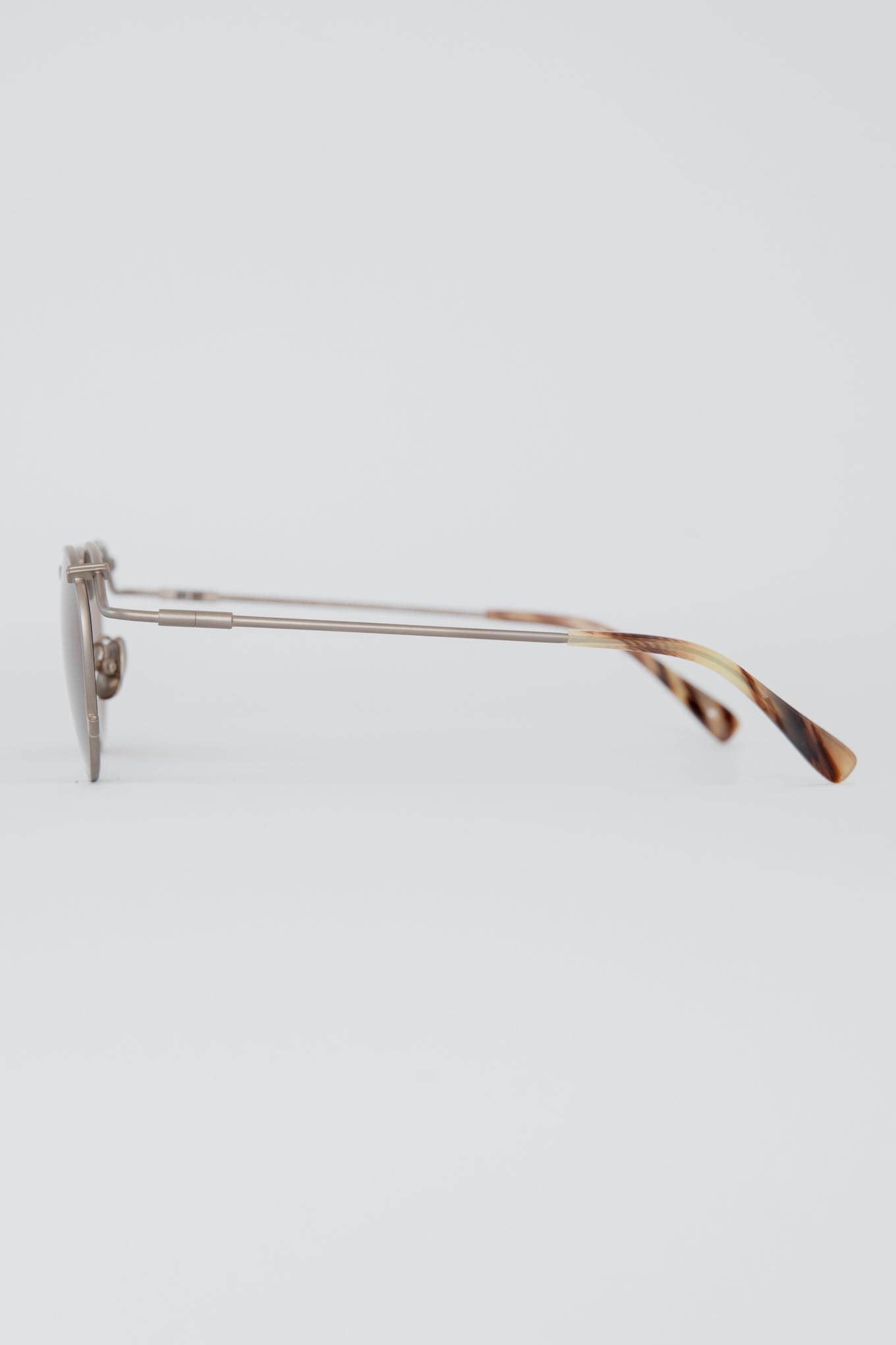 G90 / FRAME-MATTE TITANIUM LENS-BROWN