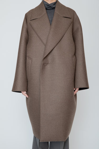 LOFTED ULSTER COAT / BROWN