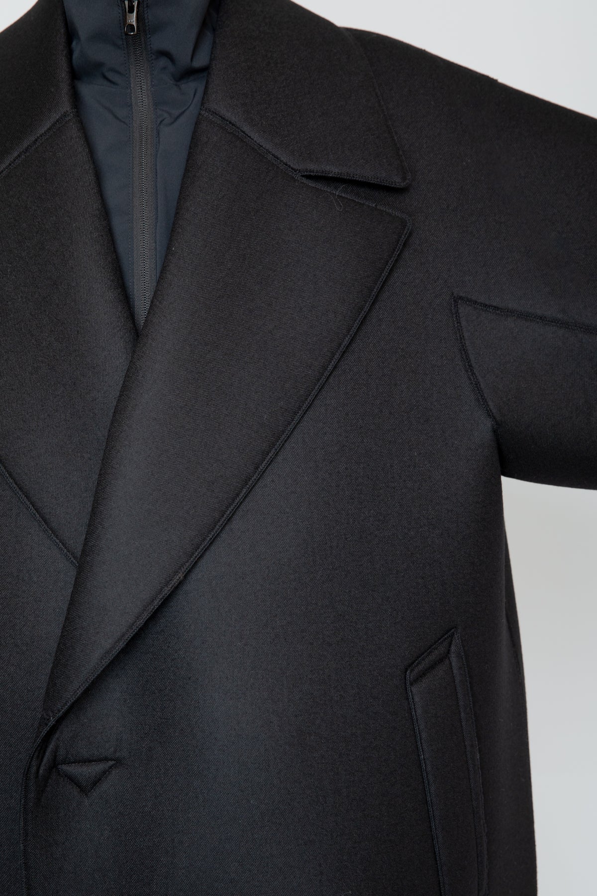 LOFTED ULSTER COAT / BLACK