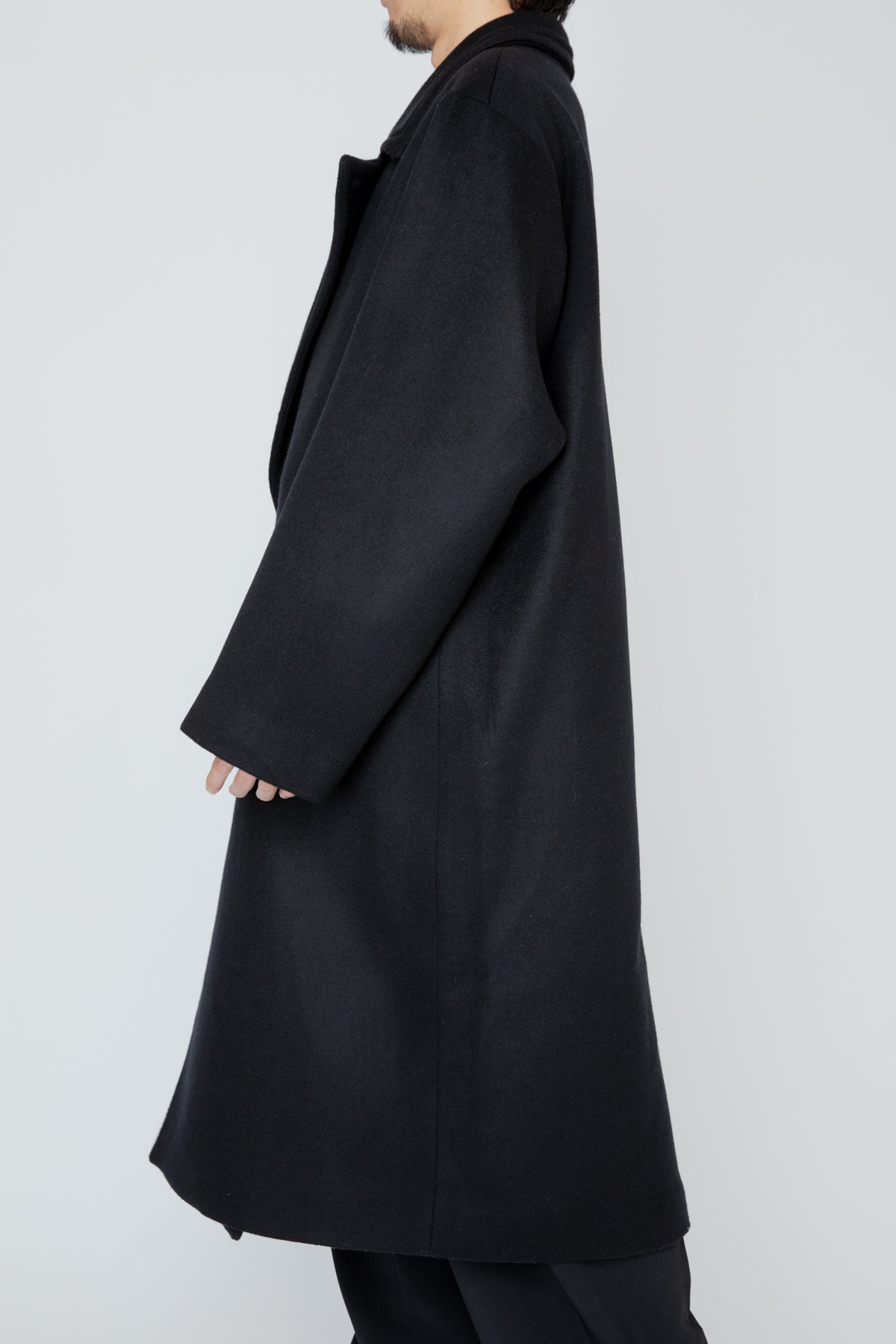 RELIEF FRAME COAT / BLACK
