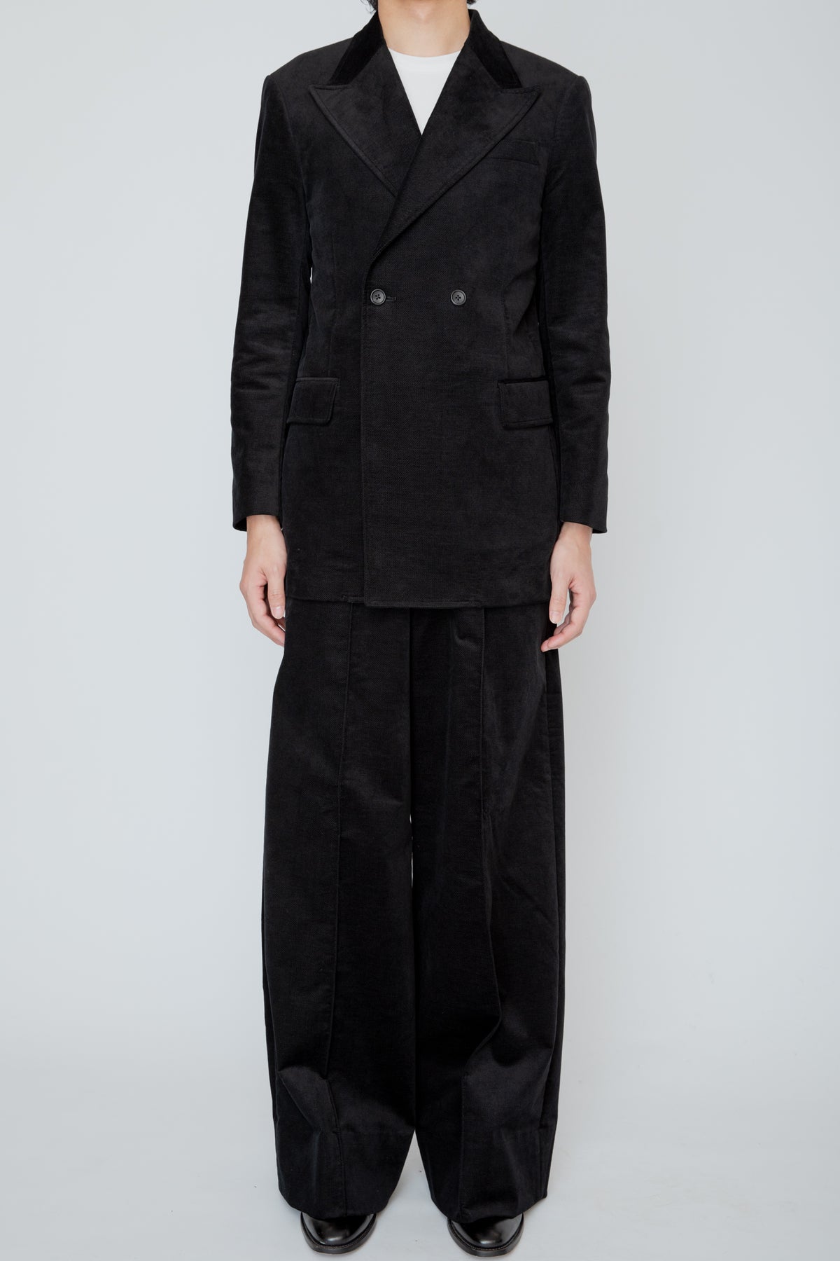 DOUBLE BREASTED SHORT JACKET / BLACK