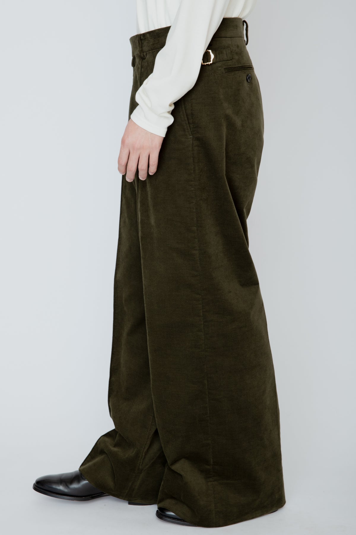 NO-TUCK HAKAMA TROUSERS / KHAKI