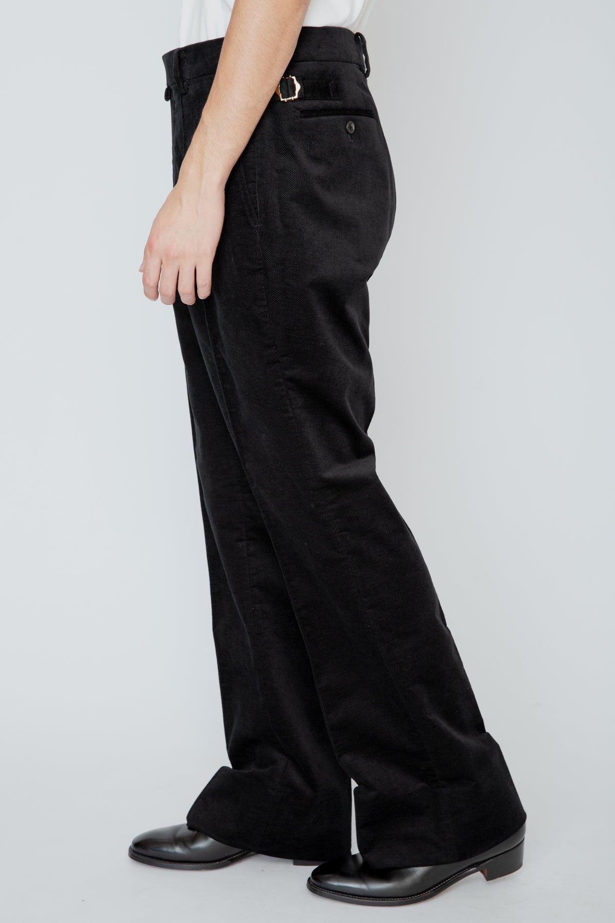 SEMI-FLARED TROUSERS / BLACK
