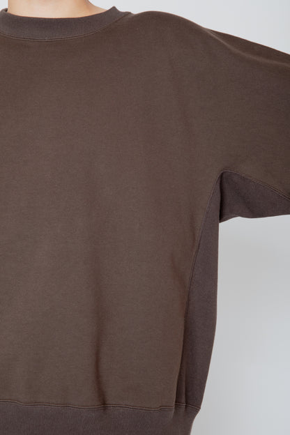 ONE-SIDE KIMONO SLEEVE SWEATSHIRT_LOOSE FIT / BROWN