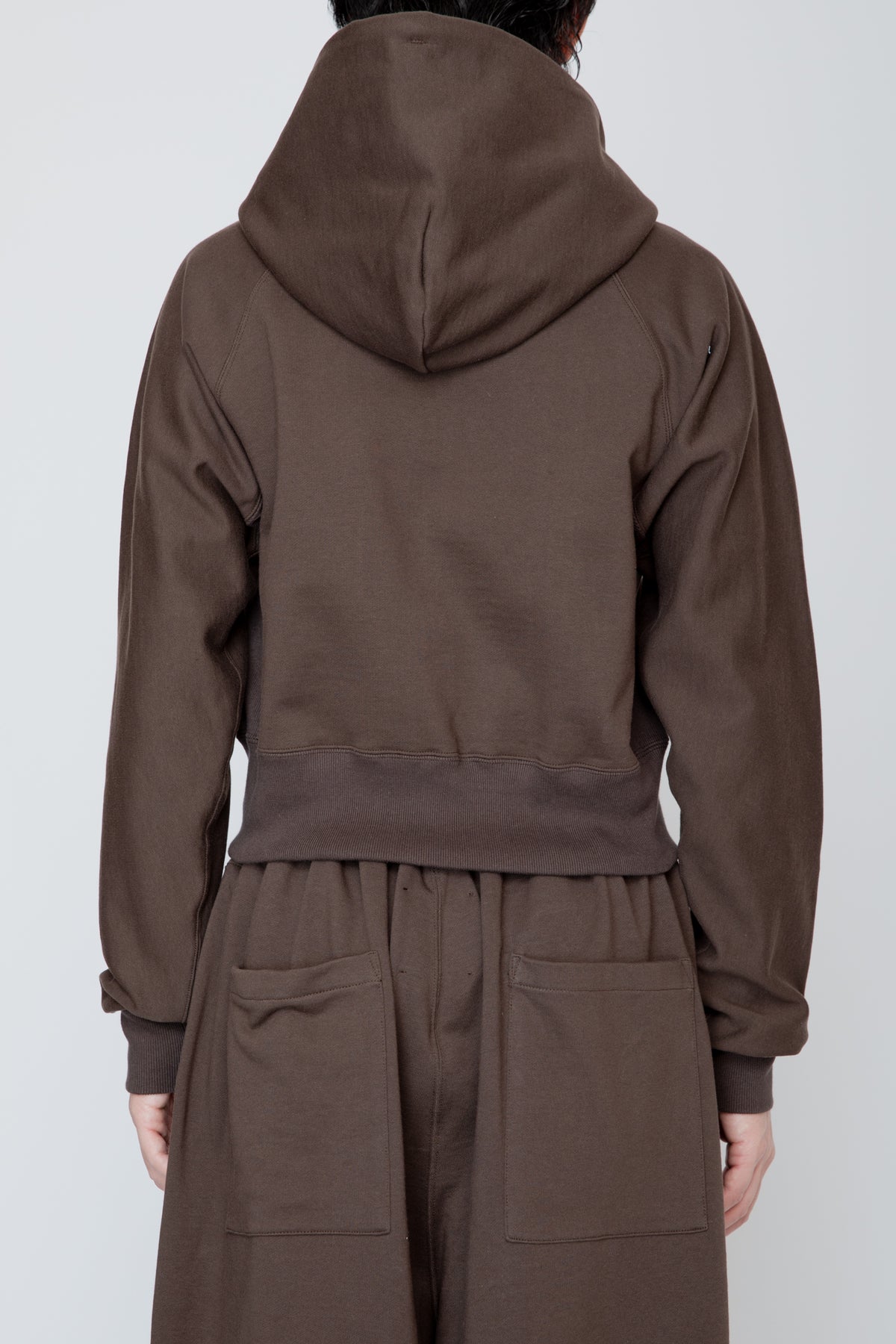 ONE-SIDE KIMONO SLEEVE ZIP-UP HOODIE_TIGHT FIT / BROWN