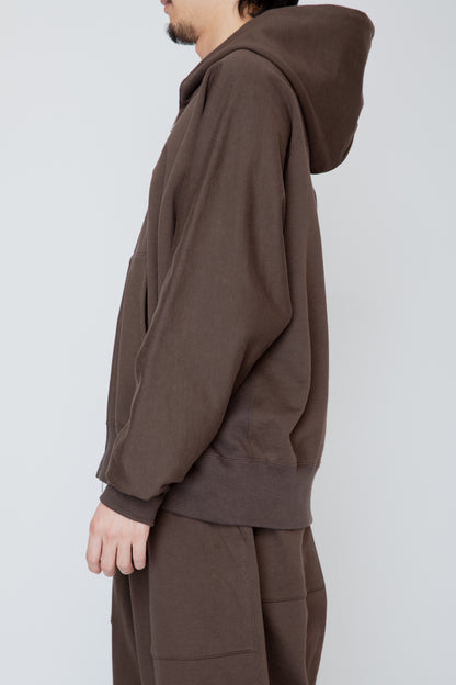 ONE-SIDE KIMONO SLEEVE ZIP-UP HOODIE_LOOSE FIT / BROWN