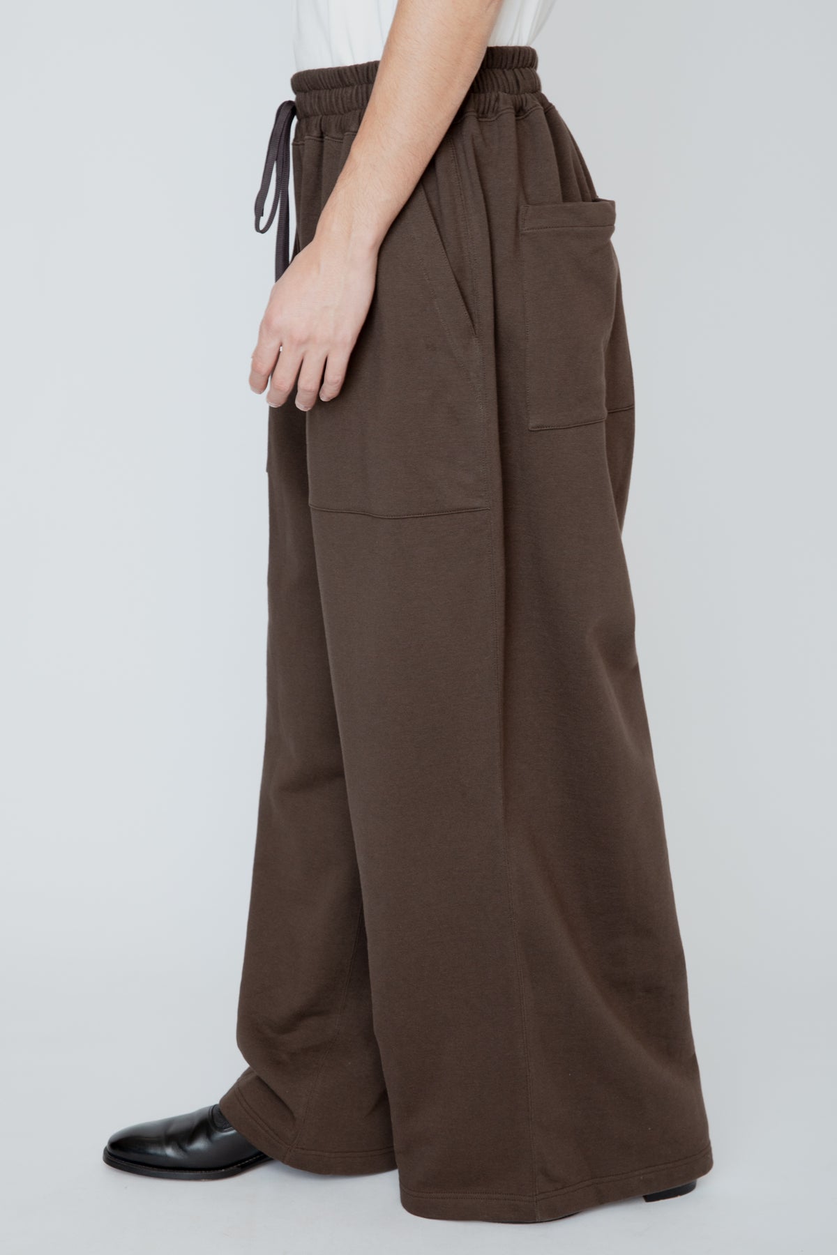 HAKAMA SWEATPANTS / BROWN