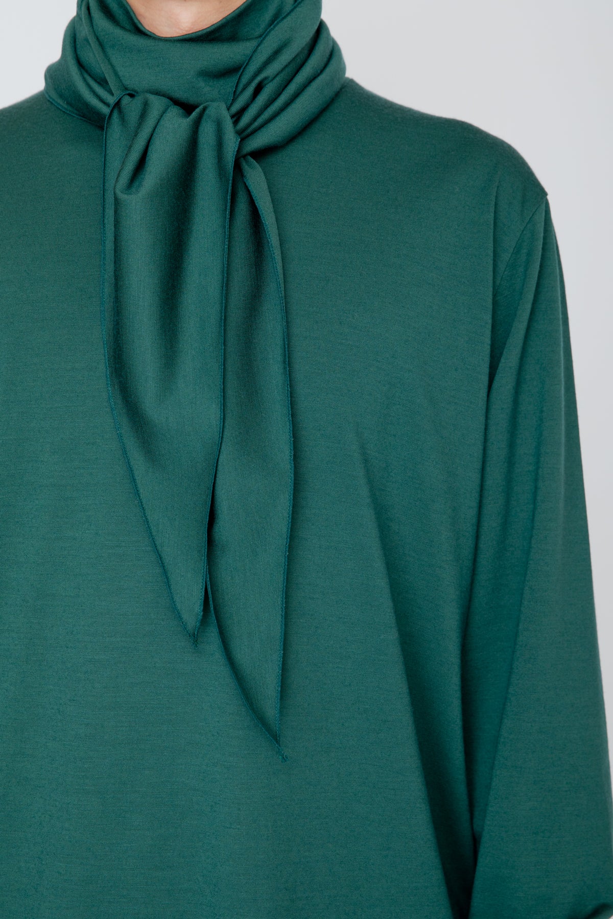 WASHABLE-WOOL HIGH NECK SHIRT / GREEN